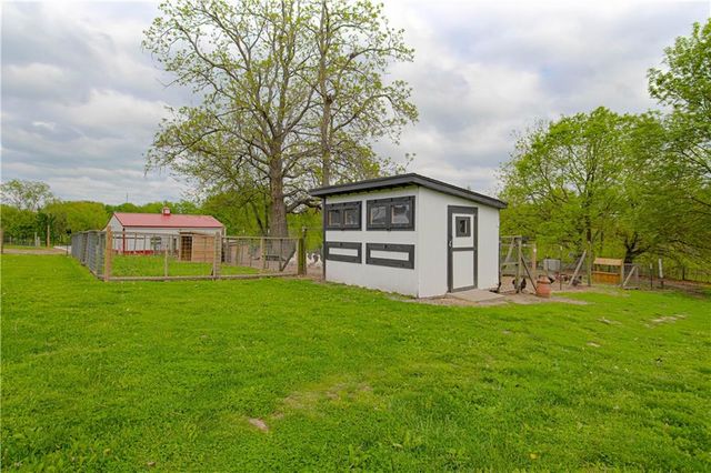 16023 Jesse James Farm Road, Kearney, MO 64060