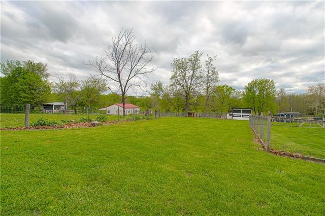 16023 Jesse James Farm Road, Kearney, MO 64060
