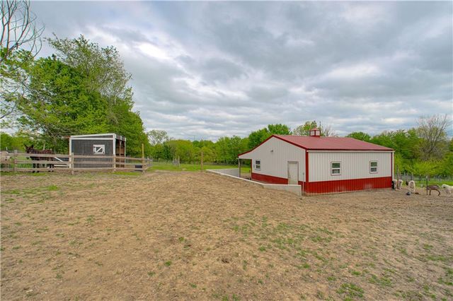 16023 Jesse James Farm Road, Kearney, MO 64060