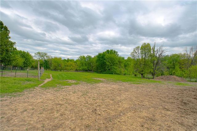 16023 Jesse James Farm Road, Kearney, MO 64060