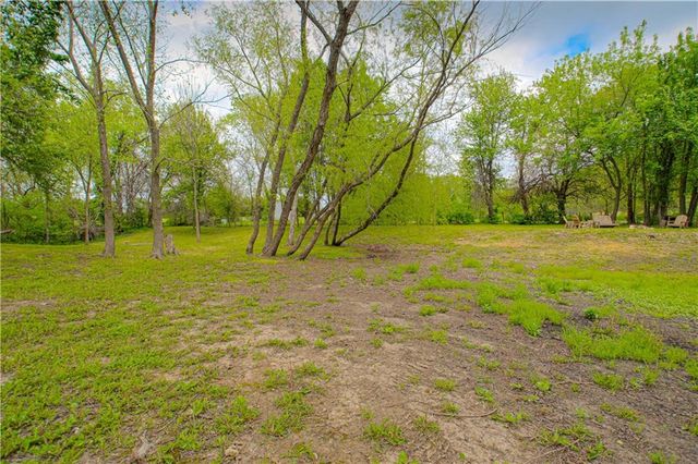 16023 Jesse James Farm Road, Kearney, MO 64060