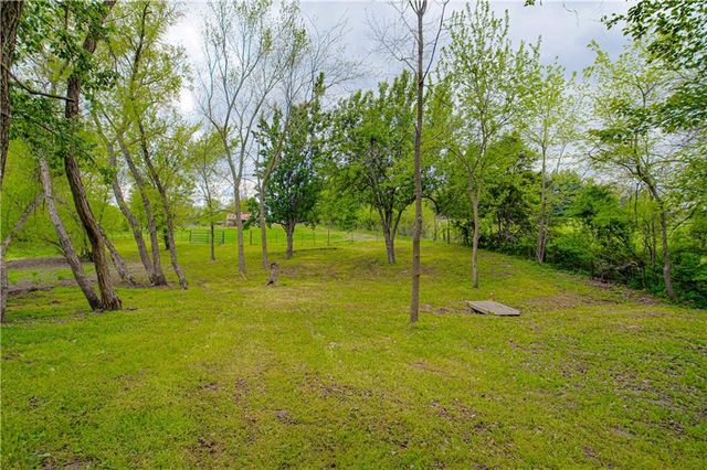 16023 Jesse James Farm Road, Kearney, MO 64060