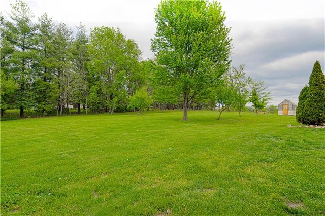 16023 Jesse James Farm Road, Kearney, MO 64060