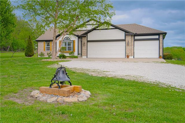16023 Jesse James Farm Road, Kearney, MO 64060