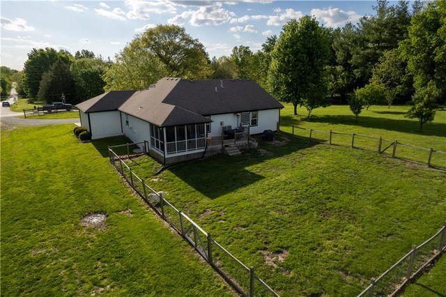 16023 Jesse James Farm Road, Kearney, MO 64060