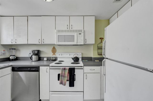 341 N Birch Road 316, Fort Lauderdale, FL 33304