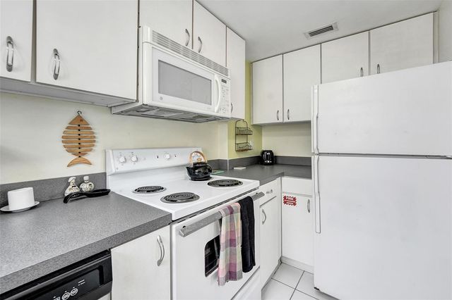 341 N Birch Road 316, Fort Lauderdale, FL 33304
