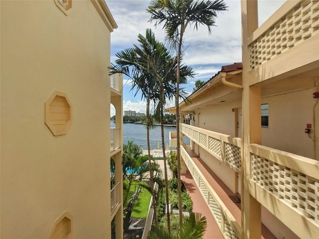 341 N Birch Road 316, Fort Lauderdale, FL 33304