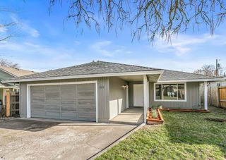 321 Jeanette Avenue, Medford, OR 97501