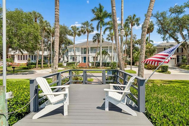 814 S BAYSIDE DRIVE, Tampa, FL 33609