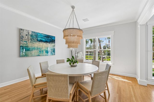814 S BAYSIDE DRIVE, Tampa, FL 33609