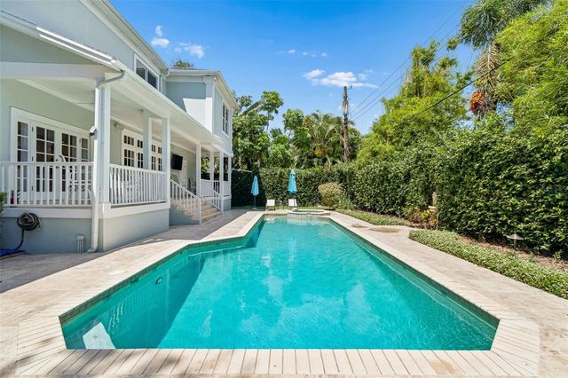 814 S BAYSIDE DRIVE, Tampa, FL 33609