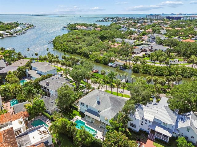 814 S BAYSIDE DRIVE, Tampa, FL 33609