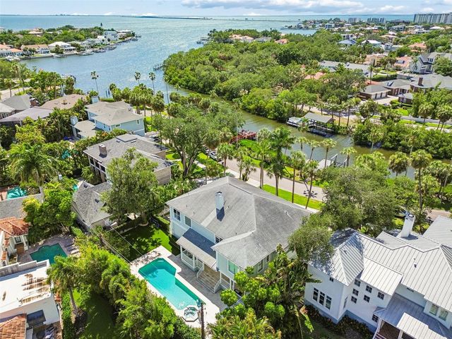 814 S BAYSIDE DRIVE, Tampa, FL 33609