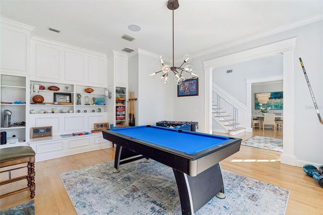 814 S BAYSIDE DRIVE, Tampa, FL 33609