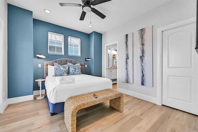 3811 Conch, Galveston, TX 77554