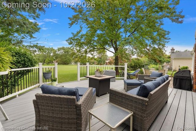 36342 Old Homestead Drive, Farmington Hills, MI 48335