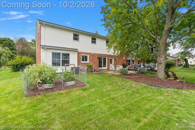 36342 Old Homestead Drive, Farmington Hills, MI 48335