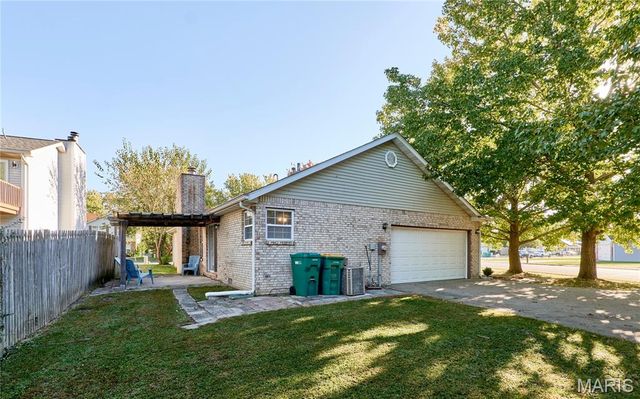 601 Rain Hollow Drive, O'fallon, IL 62269