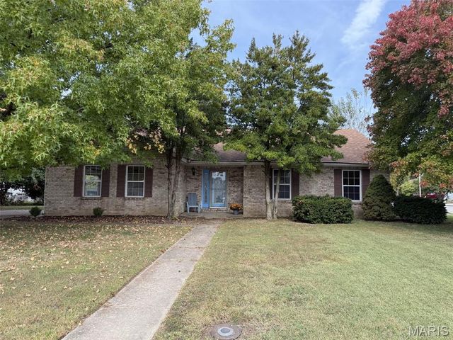 601 Rain Hollow Drive, O'fallon, IL 62269