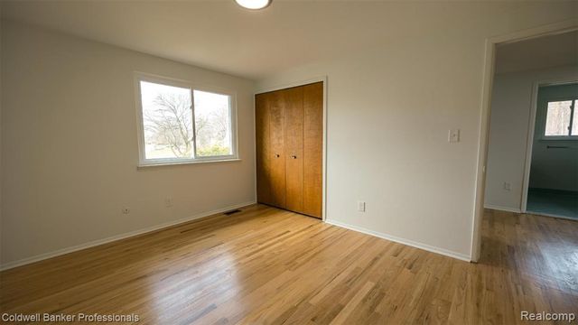 20240 Wildhern Street, Southfield, MI 48076