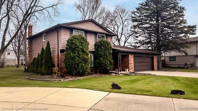 20240 Wildhern Street, Southfield, MI 48076