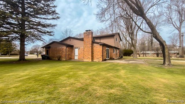 20240 Wildhern Street, Southfield, MI 48076