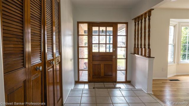 20240 Wildhern Street, Southfield, MI 48076