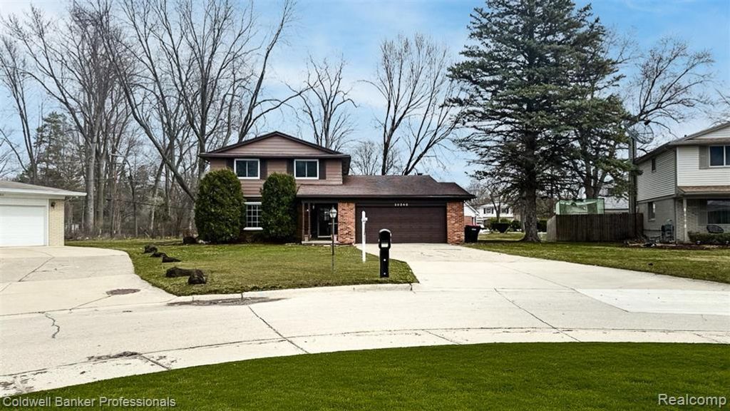 20240 Wildhern Street, Southfield, MI 48076