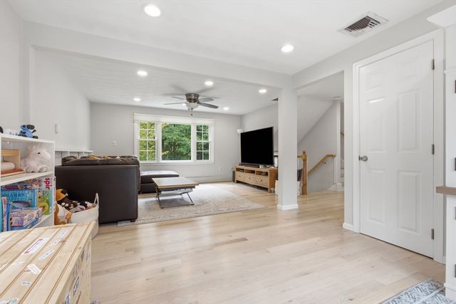 409 Salem Street, Wilmington, MA 01887