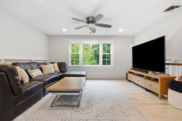 409 Salem Street, Wilmington, MA 01887