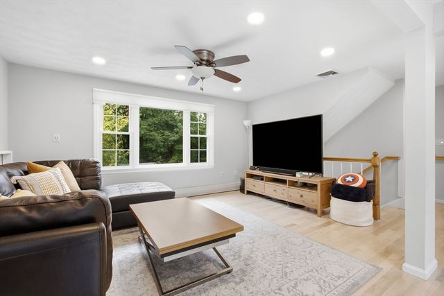 409 Salem Street, Wilmington, MA 01887