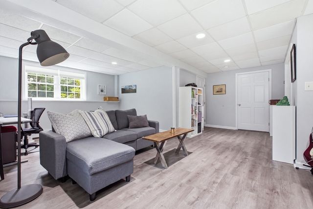 409 Salem Street, Wilmington, MA 01887