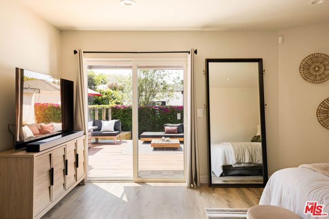 11237 Braddock Drive, Culver City, CA 90230