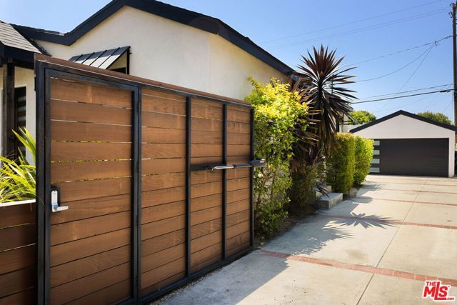 11237 Braddock Drive, Culver City, CA 90230