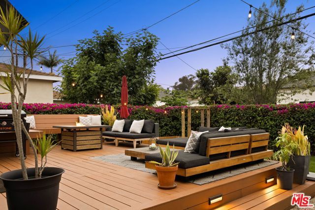 11237 Braddock Drive, Culver City, CA 90230