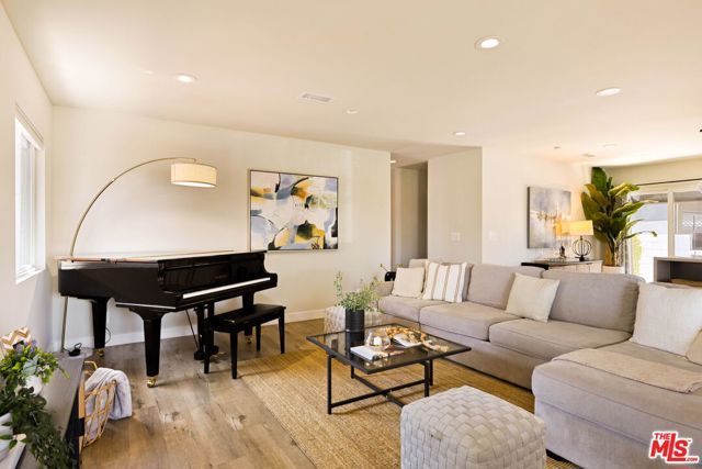 11237 Braddock Drive, Culver City, CA 90230