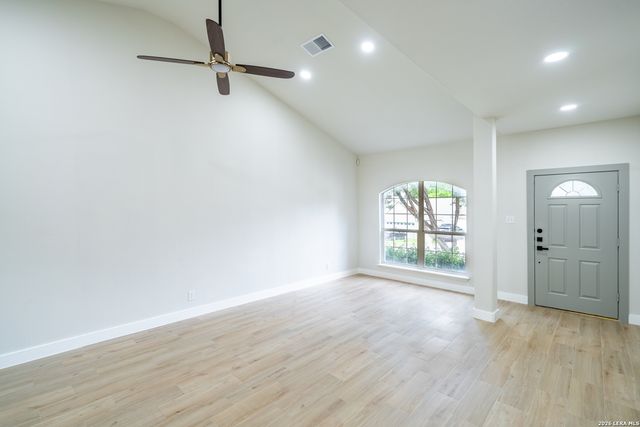 7 Claybrook, San Antonio, TX 78254