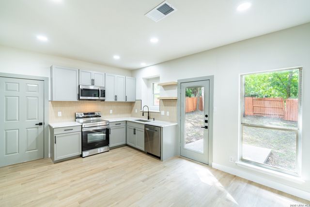 7 Claybrook, San Antonio, TX 78254