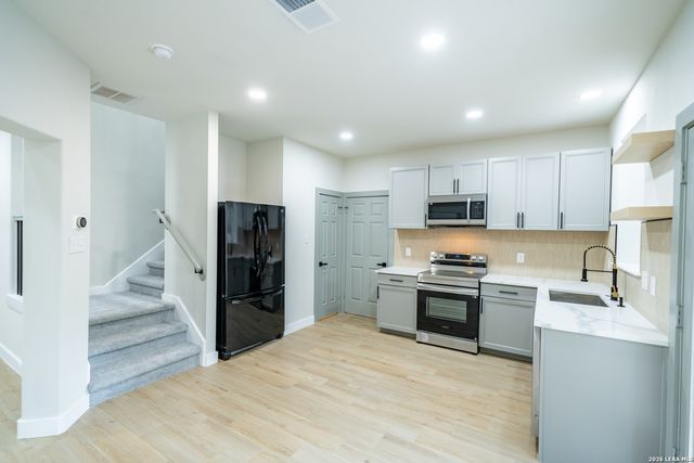 7 Claybrook, San Antonio, TX 78254