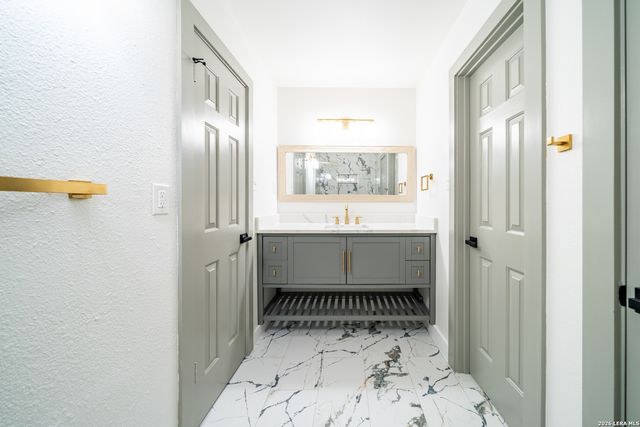 7 Claybrook, San Antonio, TX 78254