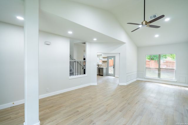 7 Claybrook, San Antonio, TX 78254
