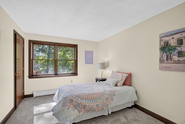 240 Taylor St, Littleton, MA 01460