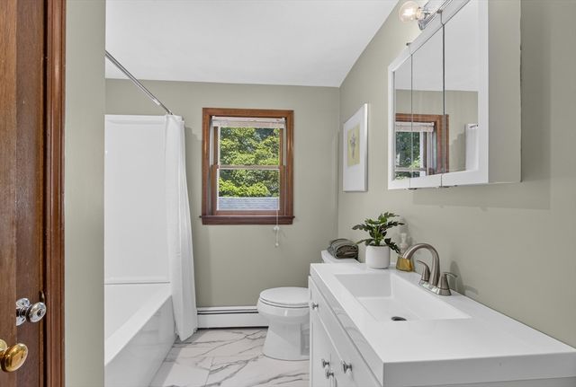 240 Taylor St, Littleton, MA 01460
