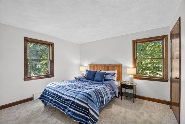 240 Taylor St, Littleton, MA 01460