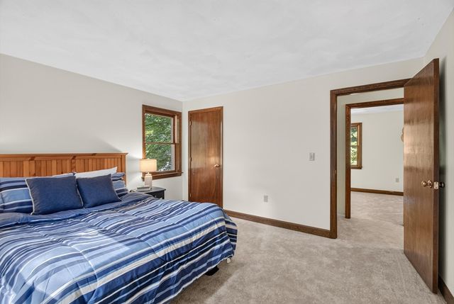 240 Taylor St, Littleton, MA 01460