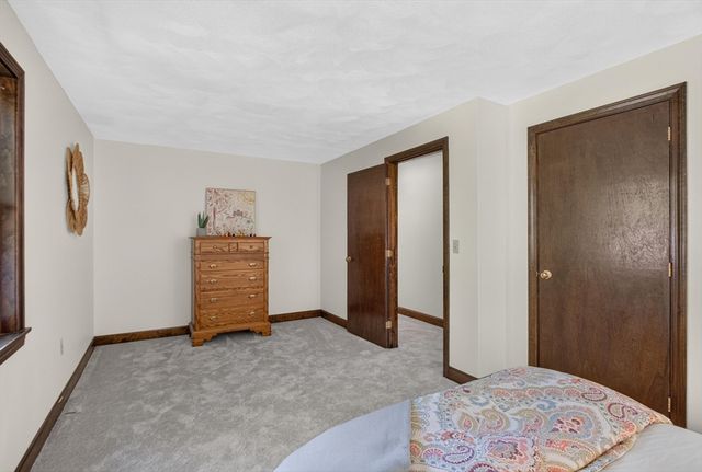240 Taylor St, Littleton, MA 01460