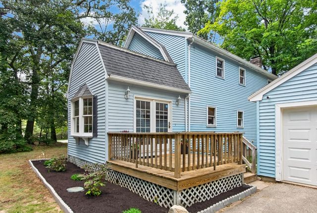240 Taylor St, Littleton, MA 01460