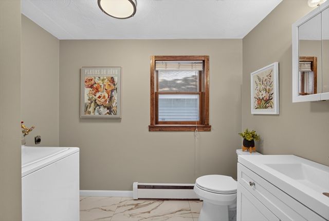 240 Taylor St, Littleton, MA 01460