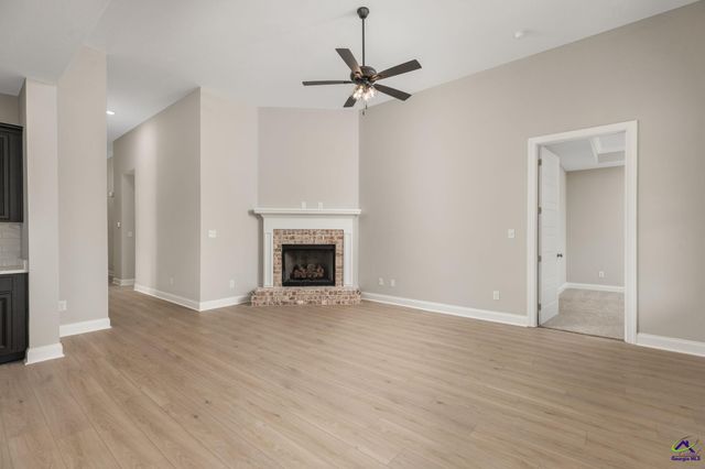 205 Farmland Circle, Perry, GA 31069